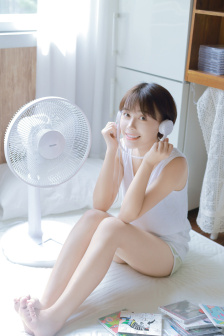 被自己家的狗狗锁住了